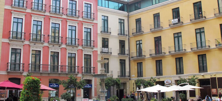 Rent a house in Spain