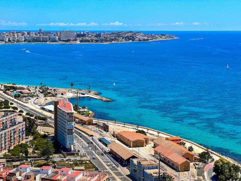 An International Student’s Guide to Living and Studying in Alicante