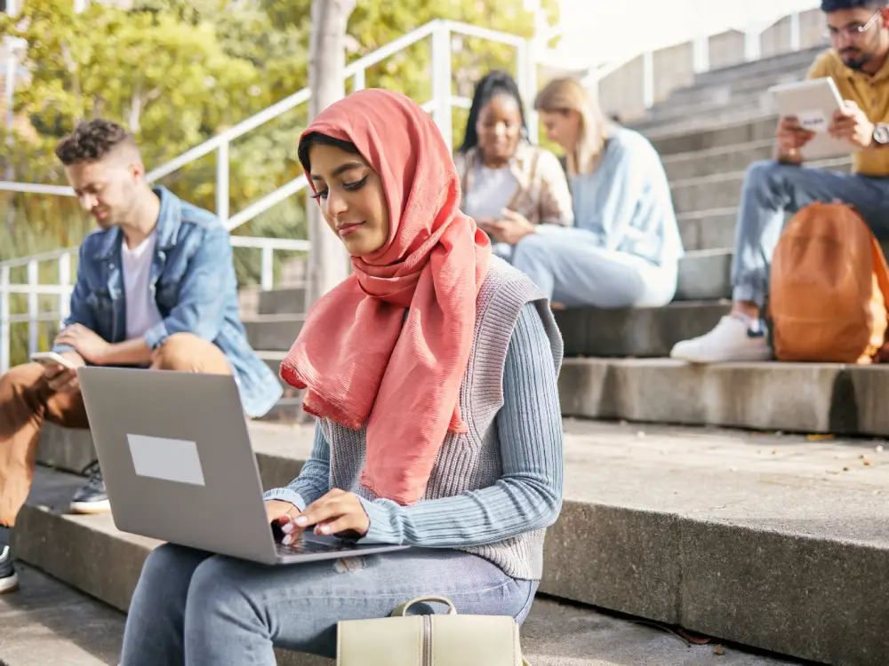 International students' specialized university admission process in Spain: PCE vs EBAU.